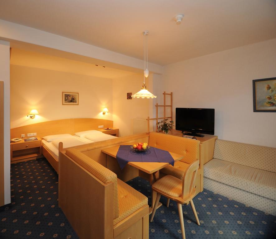 Hotel Gasthof Waldschenke Marlengo Habitación foto